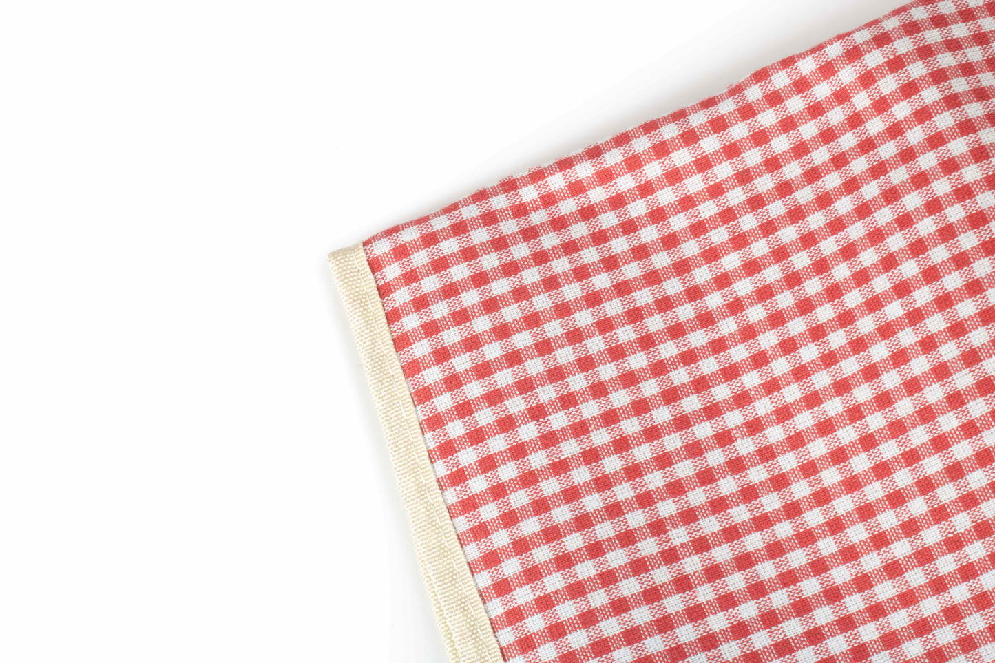 RED & WHITE GINGHAM PICNIC BLANKET