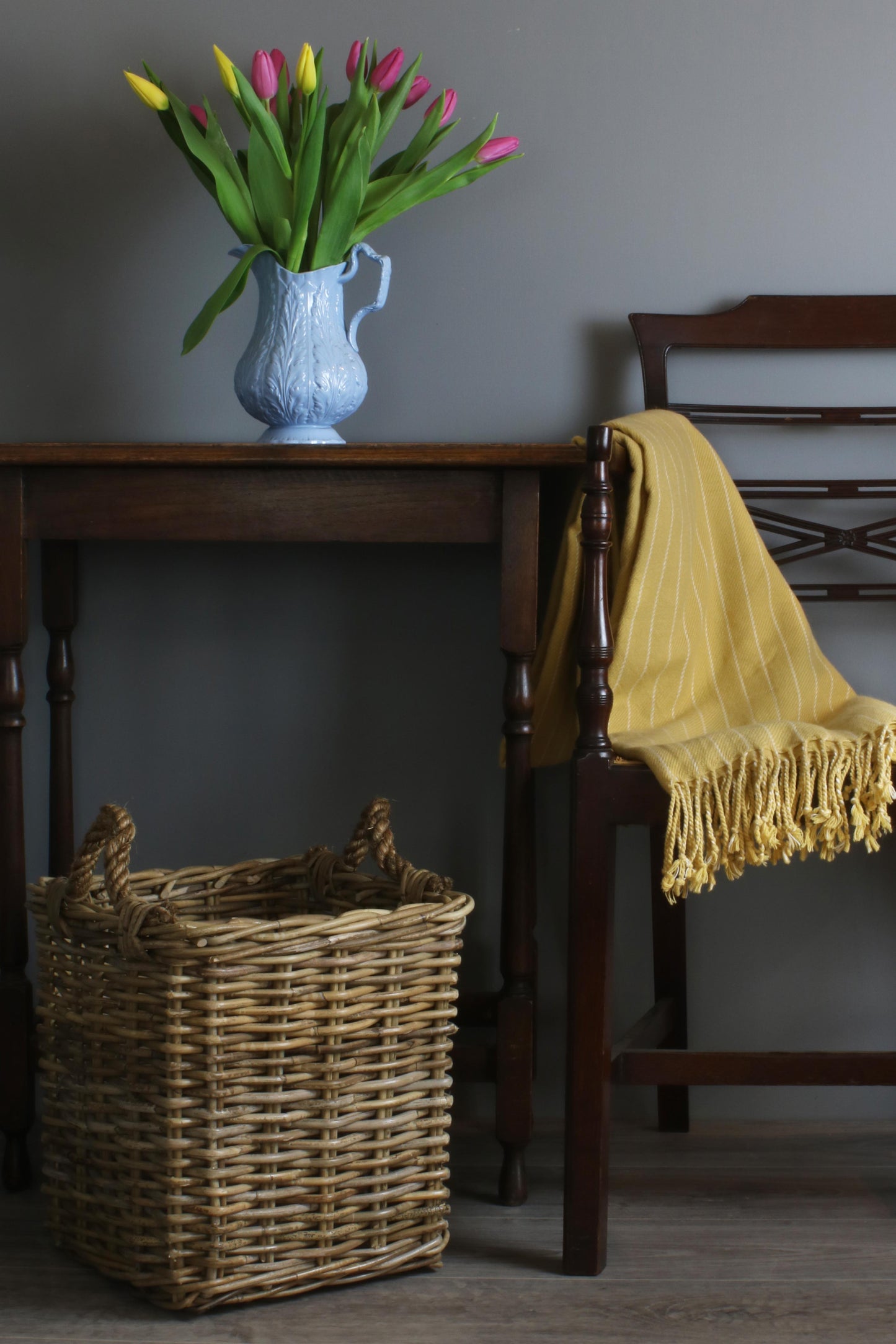 SMALL SQUARE GREY RATTAN LOG BASKET