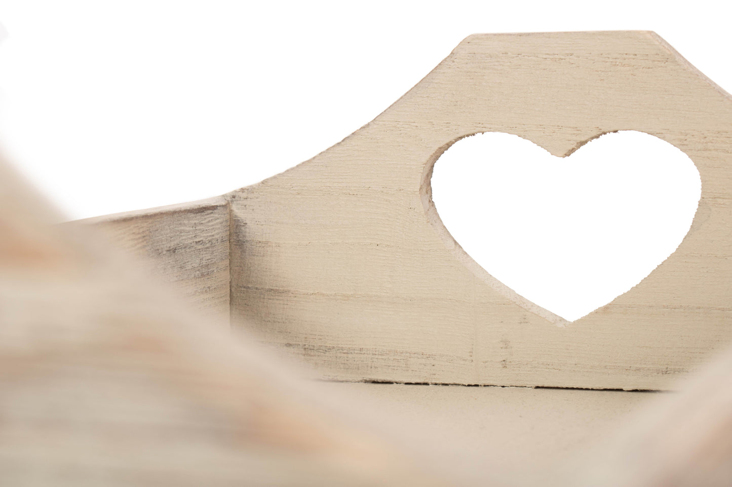 SMALL SHALLOW HEART CUT-OUT TRAY
