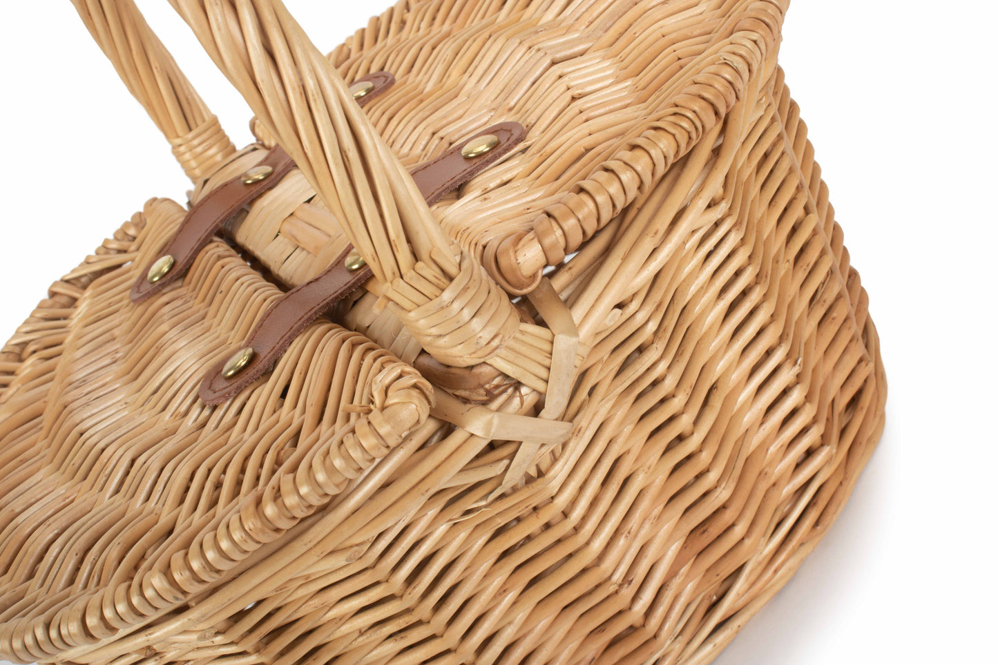 CHILD'S OVAL LIDDED HAMPER