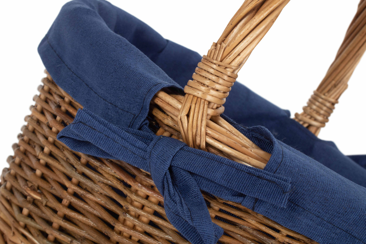 CHILD'S COUNTRY OVAL SHOPPER with NAVY BLUE LINING