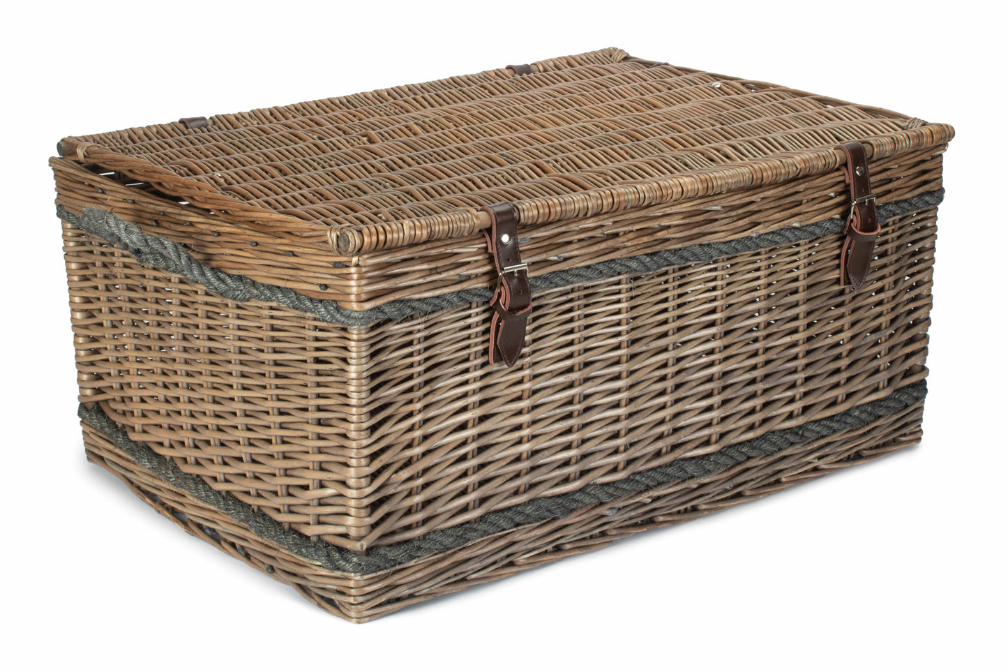 28" ANTIQUE WASH ROPE HANDLED TRUNK