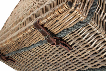28" ANTIQUE WASH ROPE HANDLED TRUNK
