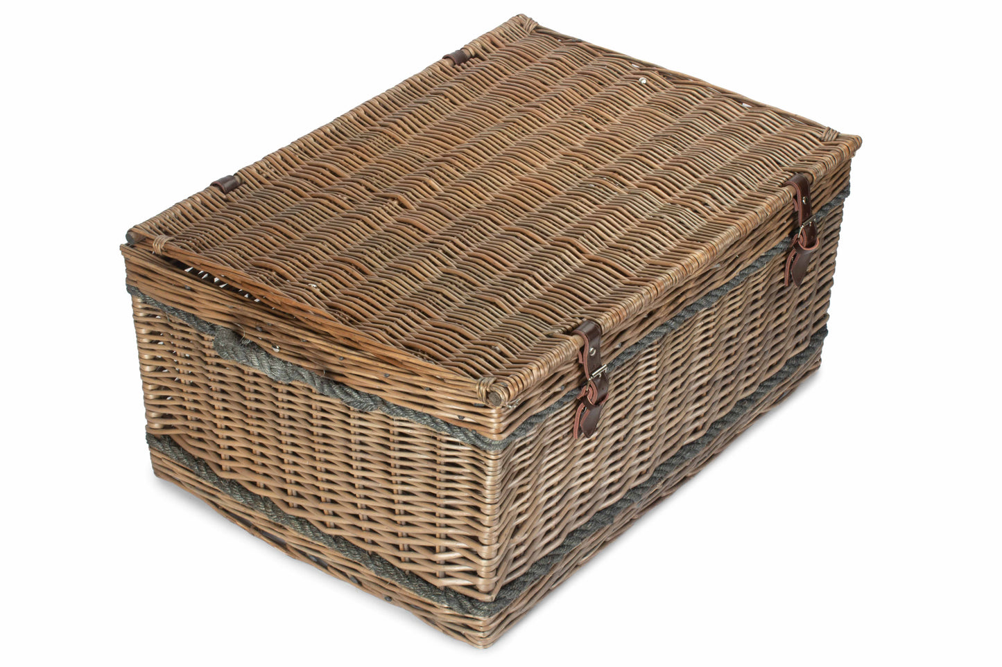 28" ANTIQUE WASH ROPE HANDLED TRUNK