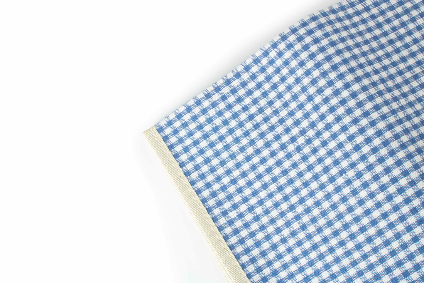 BLUE & WHITE GINGHAM PICNIC BLANKET