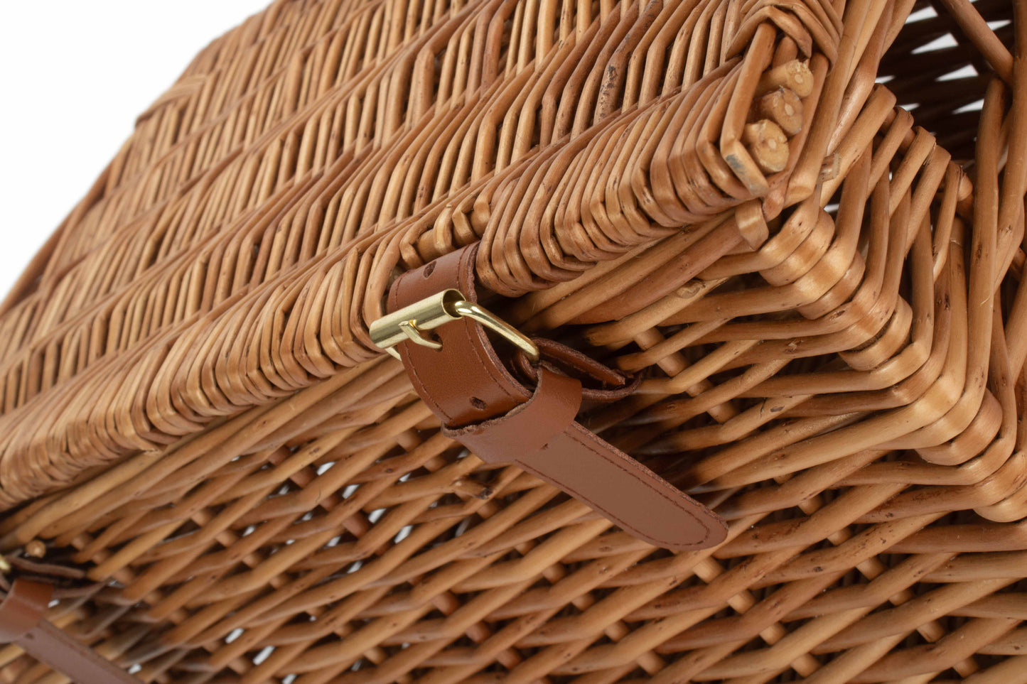 MEDIUM LIGHT STEAMED WINDSOR HAMPER