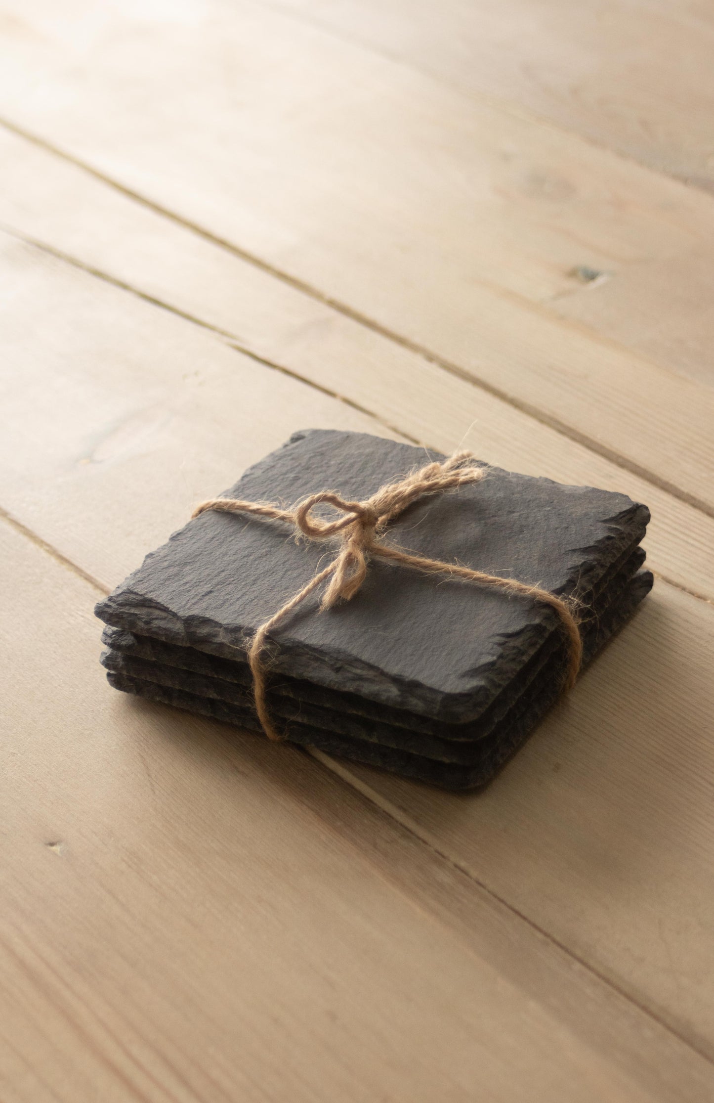 SQUARE SLATE COASTER SET 4