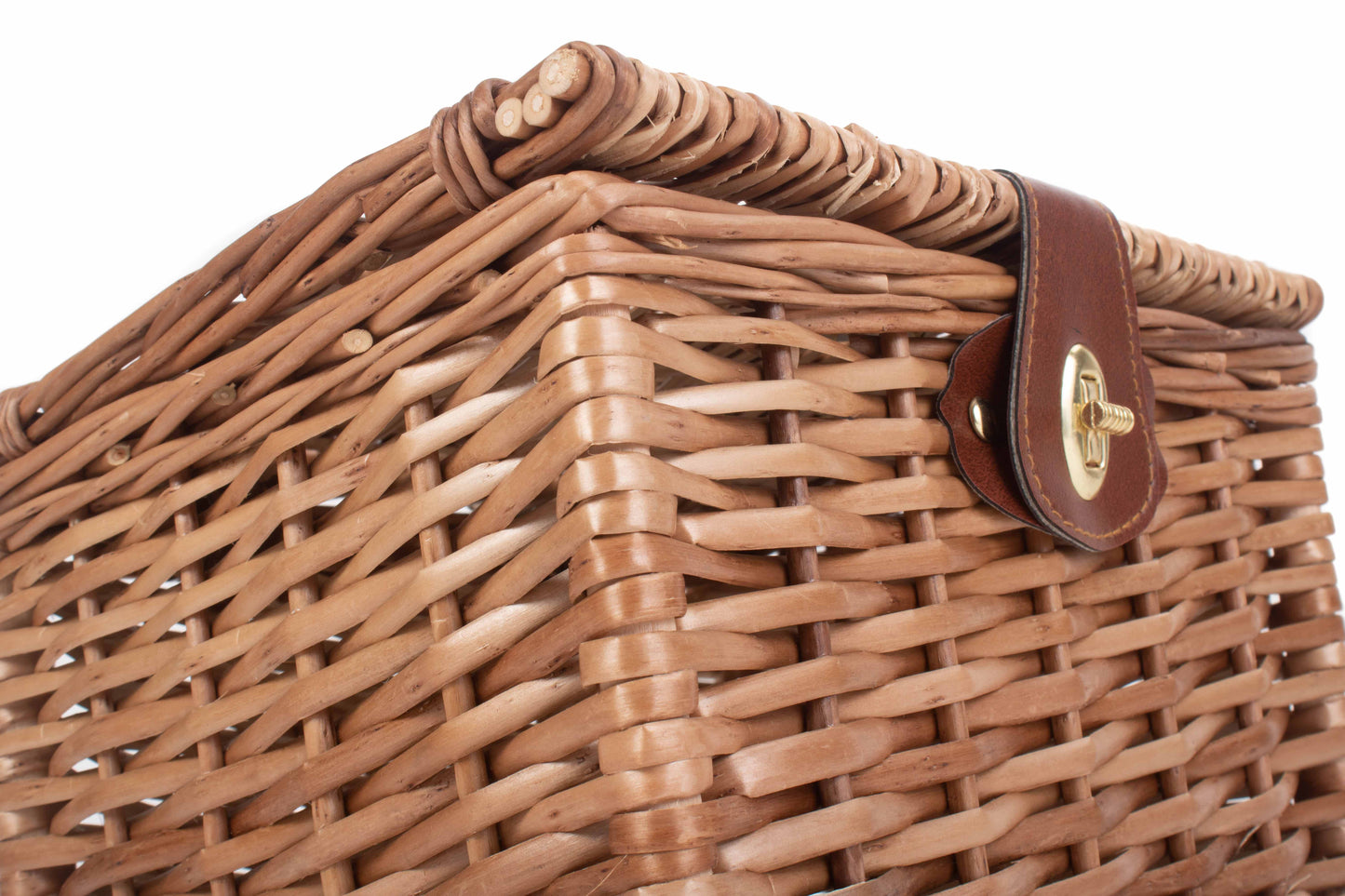 LIGHT STEAMED SMALL CHEST HAMPER