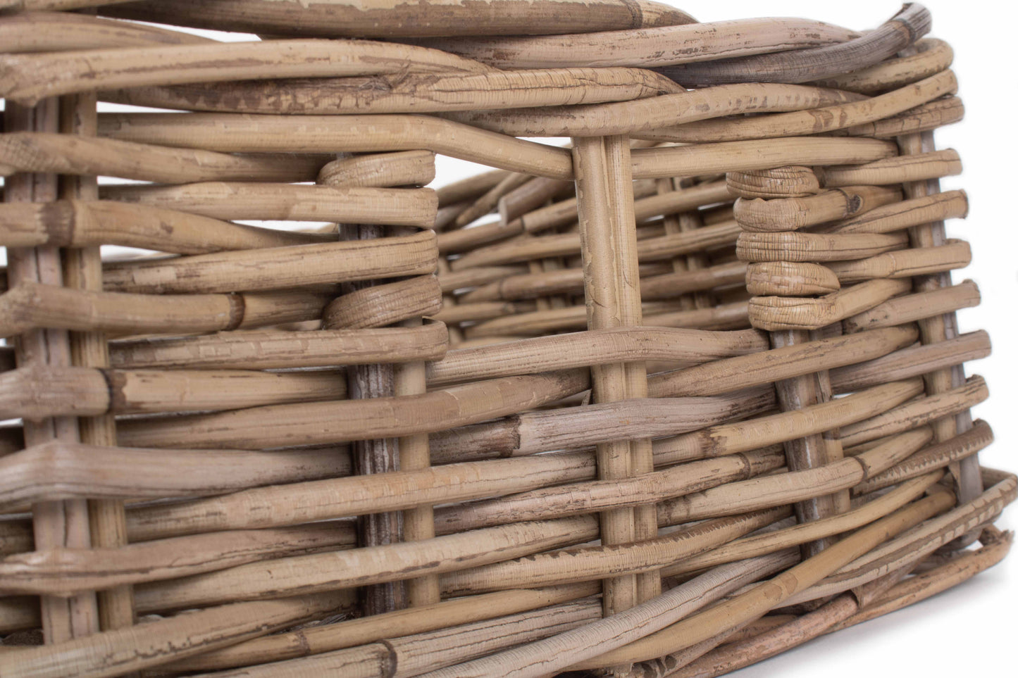 MEDIUM SHALLOW RATTAN RECTANGULAR BASKET