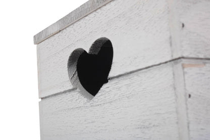 SMALL VINTAGE HEART CUT-OUT BOX
