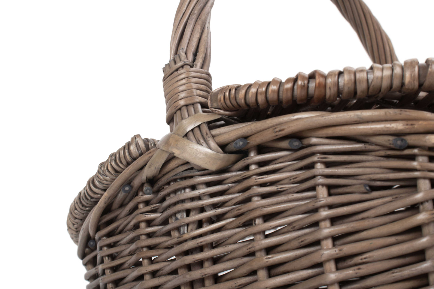 SMALL ANTIQUE WASH FINISH OVAL PICNIC BASKET