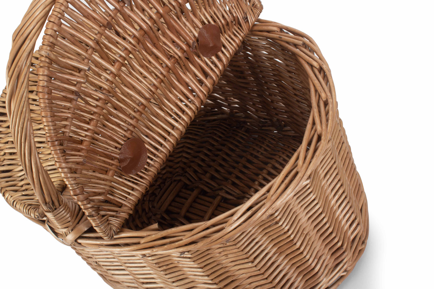 LIGHT STEAMED OVAL LIDDED HAMPER