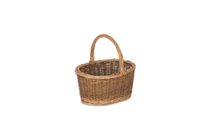 CHILD'S COUNTRY OVAL SHOPPER