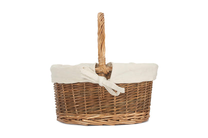 CHILD'S COUNTRY OVAL SHOPPER with WHITE LINING