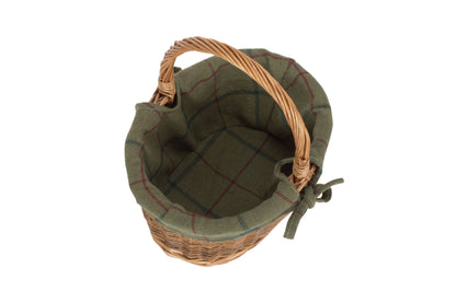 CHILD'S COUNTRY OVAL SHOPPER with GREEN TWEED LINING