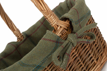 CHILD'S COUNTRY OVAL SHOPPER with GREEN TWEED LINING